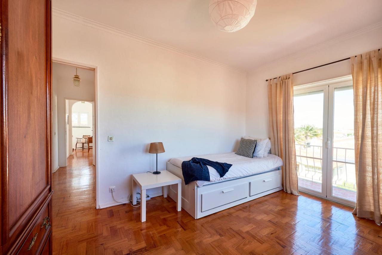 Bright Apartment With Garden In กาชไกช์ ภายนอก รูปภาพ